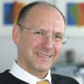 Dr. Manfred Eggersdorfer