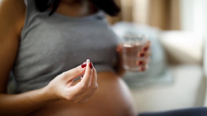 In the United States, 70% of pregnant women take prenatal vitamins, creating an opportunity for brands to deliver novel technology. @ damircudic / Getty Images