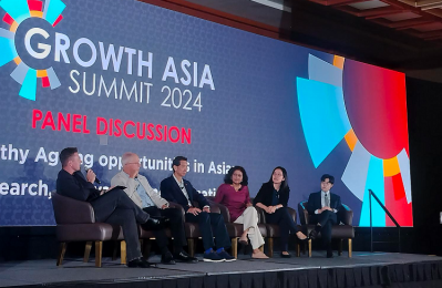 Gary Scattergood (from left), editor-in-chief of NutraIngredients-Asia and FoodNavigator-Asia, Prof Peter Howe from The University of Newcastle, Australia, Daniel Quek from AAHSA, Dr Kalpana Bhaskaran from Temasek Polytechnic, Hui Cheng Chong from dsm-firmenich, and Jesse Gu from BYHEALTH at the panel discussion. 